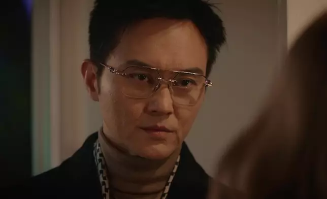 呢個場口夠晒破格，難怪網民無不大嗌炸裂精彩。