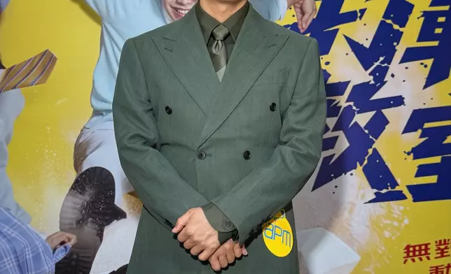 導演鄧樹榮指全劇無一句對白，僅以動作、音樂、舞蹈與幽默演繹留堂荒誕趣事，對演員身體控制要求極高。