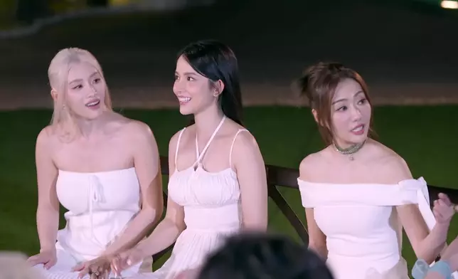 今集呢個白色純愛Look好正呀。