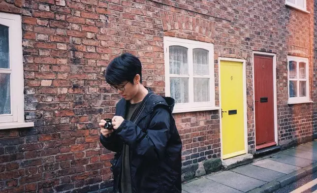 Yoyo透露曾在巴塞隆拿遇爆竊，痛失朋友借她的Contax T3，連未沖曬菲林也消失，感嘆「記憶也被偷了」。