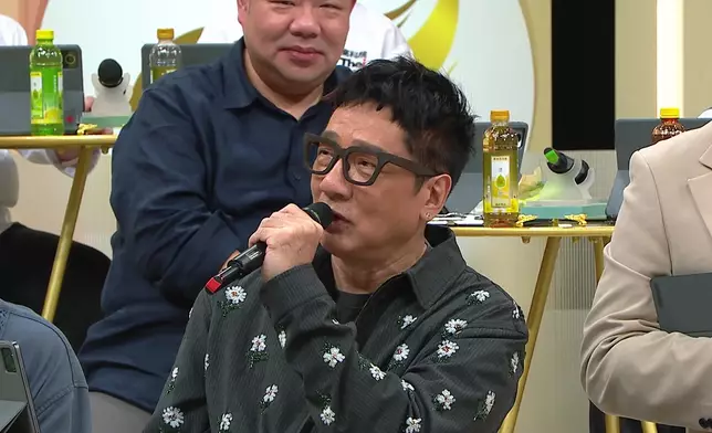 點知之後再嚟歌「我的婚姻好難」，搞到陳豪都笑到唔見咗對眼。