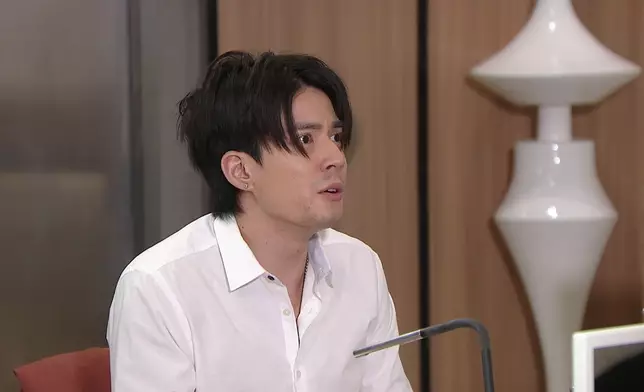 吳兆麟非常黑仔，全屋家電幾乎壞晒，頹爆返工被同事嫌棄。