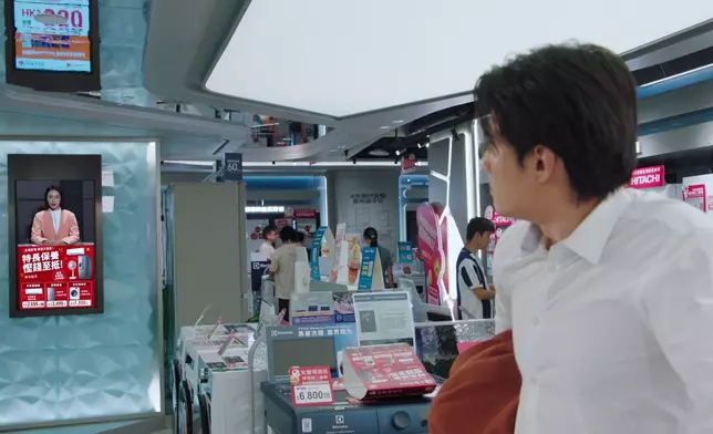 吳兆麟買電器時得知中六合彩頭獎，開心到跳起。