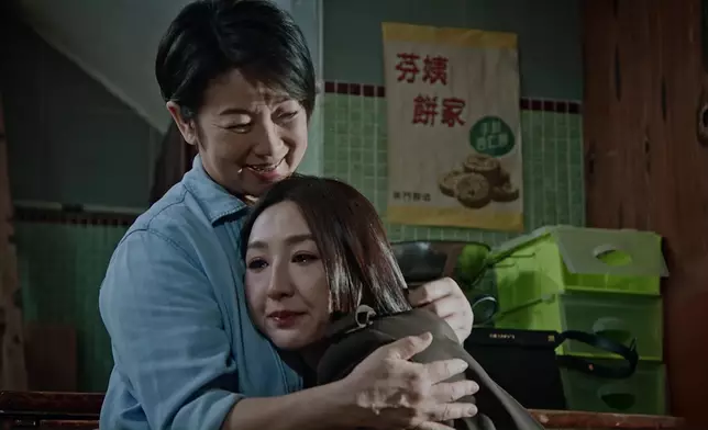 高Ling啲眼淚積到咁先至慢慢再滴出嚟，真係少啲功力都唔掂。
