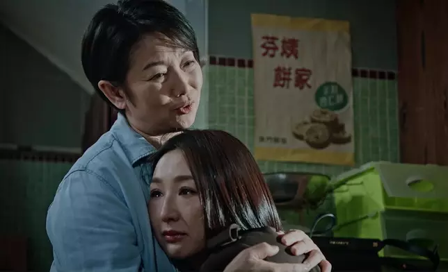 高Ling啲眼淚積到咁先至慢慢再滴出嚟，真係少啲功力都唔掂。