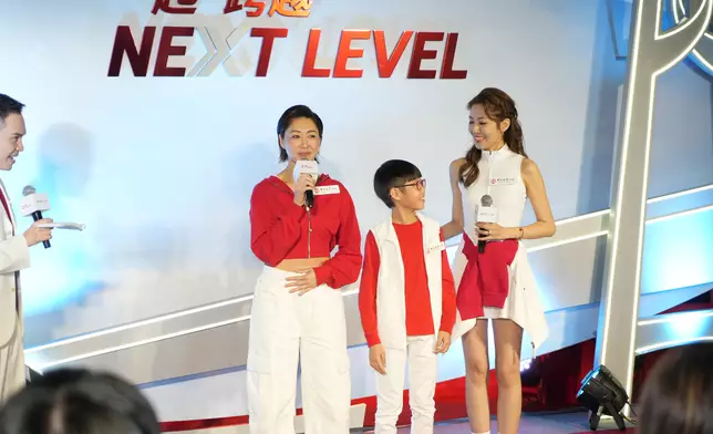 胡定欣與陳敏之母子昨日（20日）出席「一起·跨越 NEXT LEVEL」起步禮。