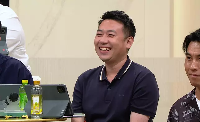 西Dorsi畀三姐狂轟好搞笑。 