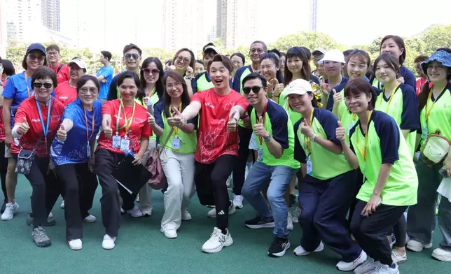 典禮亦安排霹靂舞、森巴鼓隊及「Legacy Walk」起步儀式，氣氛熱烈。