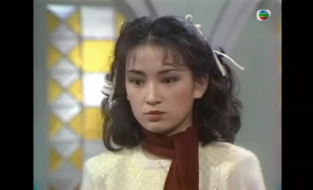 二人昔日神顏劇照