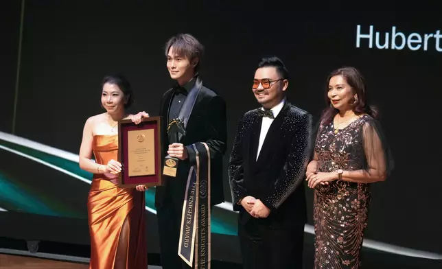 胡鴻鈞則奪「年度最具影響力粵語流行歌手（中國香港）」。