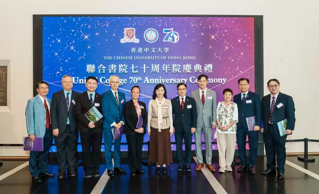 陳美寶以聯合校友的身份，出席中文大學聯合書院七十周年院慶典禮並擔任主禮嘉賓。陳美寶網誌圖片
