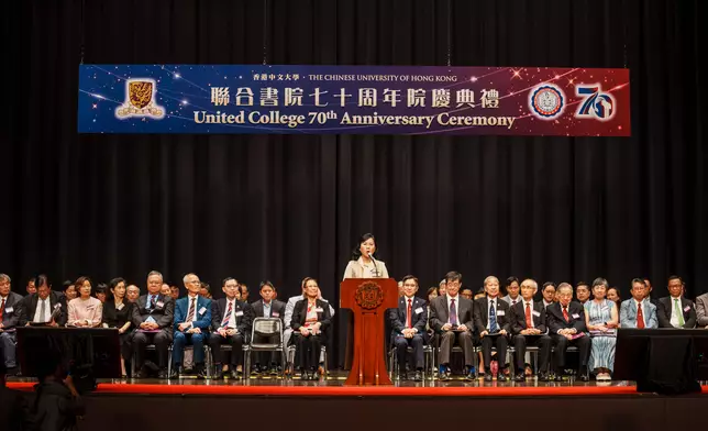 陳美寶以聯合校友的身份，出席中文大學聯合書院七十周年院慶典禮並擔任主禮嘉賓。陳美寶網誌圖片