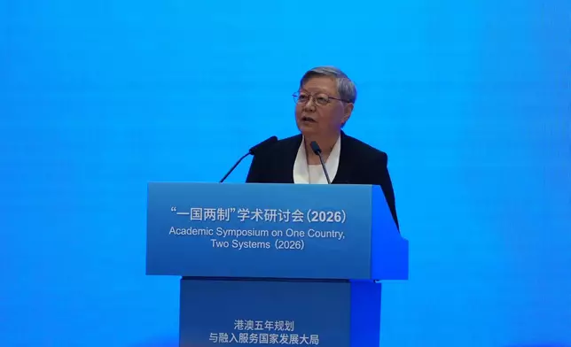 香港特區首任立法會主席范徐麗泰指出商業無國界、商人有國籍，並相信北部都會區的發展會改變港深邊境一帶的面貌。巴士的報記者攝