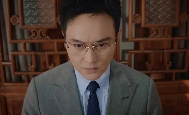 Chilam呢個眼神夠晒暗黑。