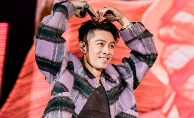 他又透露巡演將延續至2027年初，並正籌備入行20周年大型企劃。