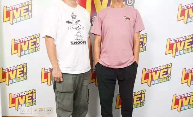 李尚正首次擔正處境劇即遇「電視大戰」，笑言新劇原定晚上10:30播出，自己10:00已睡便可「冇眼睇」，沒料到提早至今晚8:00首播：「依家避唔到！」