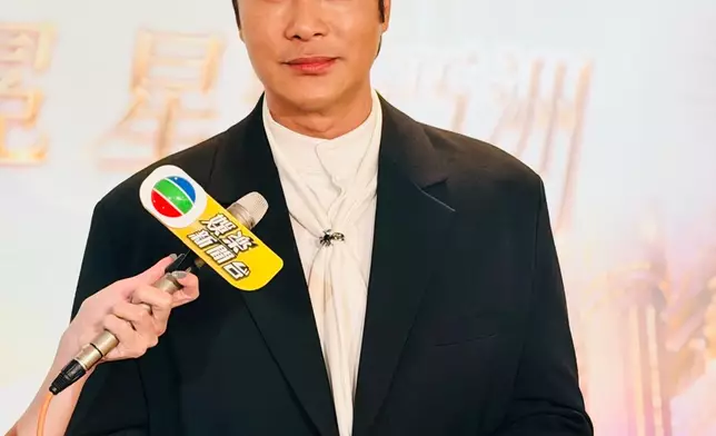 他稱可接受為藝術犧牲，視乎人物及起承轉合。
