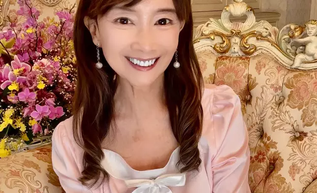 陳美齡表示黎彼得曾為她寫《願你繼續醉》及《紫荊花》，感恩獲這兩首歌，大讚其廣東詞是絕世天才先寫得出，相信作品會一直流傳陪伴大家。