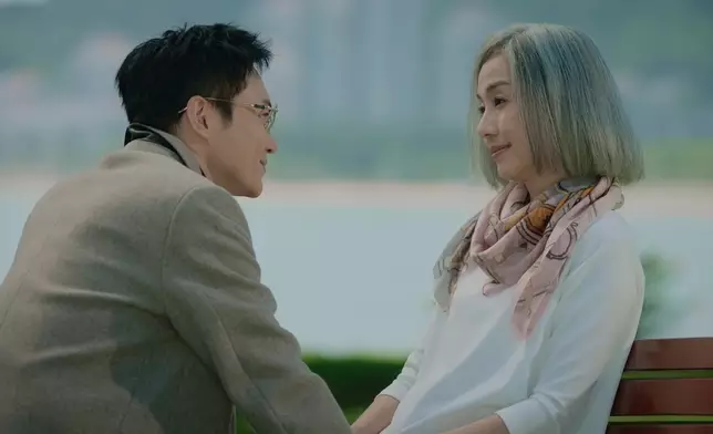 張智霖啲嘴面真係好賤，好似連條眉都衰過人咁。