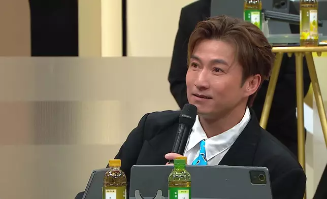 陳山聰叫龔嘉欣唔好扮細，女方即指與他年紀相差一截。
