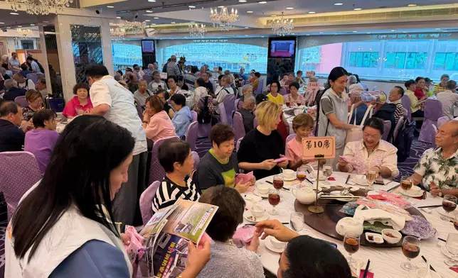 油尖旺辦國慶77周年長者午宴 消防員即場講解家居防火