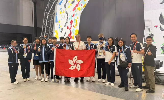 康文署署長赴亞運現場為運動攀登港隊打氣 18區觀賞站開放撐港將