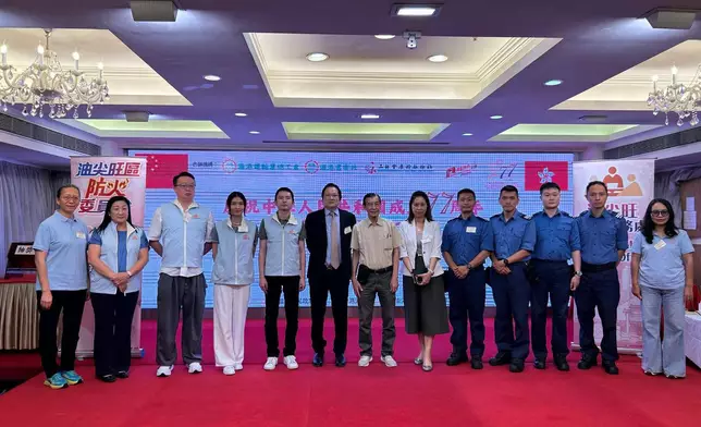 油尖旺辦國慶77周年長者午宴 消防員即場講解家居防火