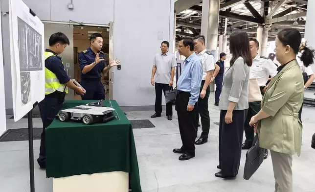 海關總署政策法規司代表團訪港，兩地海關高層會晤深化合作。