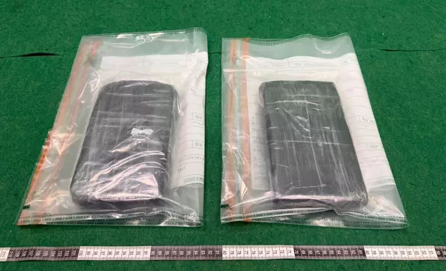 檢獲的懷疑可卡因。政府新聞處圖片