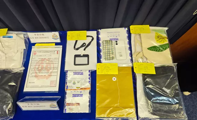 警方拘1女，涉8宗假冒官員騙案