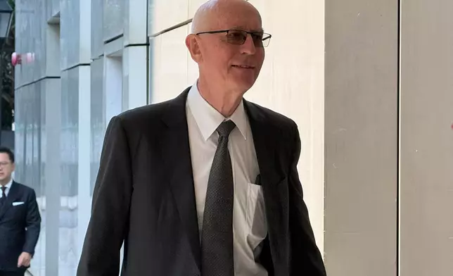 大律師戴偉奧代表鄺球。巴士的報記者攝