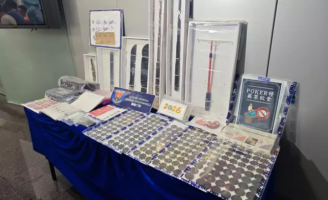 警方展開「飊輪」行動打擊三合會活動，拘58人。