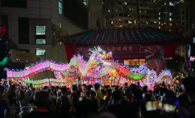 炫彩 LED 夜光花式龍表演