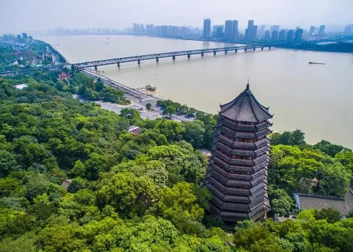 中國富裕家庭最集中的城市，杭州排第六。