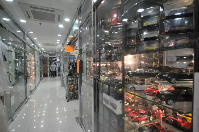 除了二手表店,廣華街亦有很多模型店,適合發展成「男人街」。