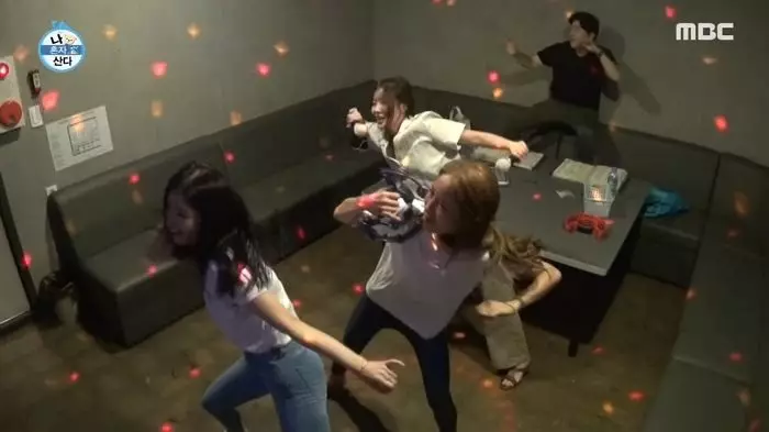 林秀香喜歡與好友結伴唱K跳舞，順道當做運動（網上圖片）