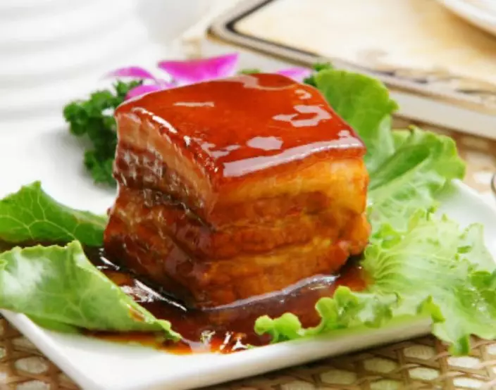 杭州名菜東坡肉。