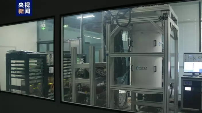 中國第三代自主超導量子計算機「本源悟空」上綫運行。