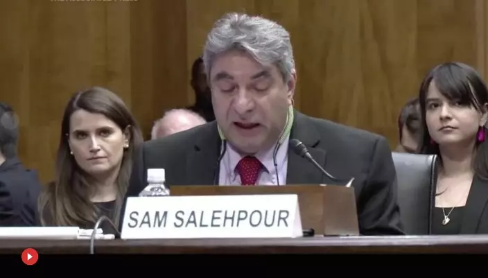 波音的工程師薩利普(Sam Salehpour)去年出席美國國會對波音安全問題的聽證會作證。