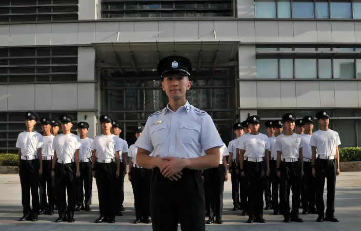 入境處高級入境事務主任(訓練)鄺志昂期望,發掘更多具工作熱誠、責任心及良好溝通技巧的人材加入。