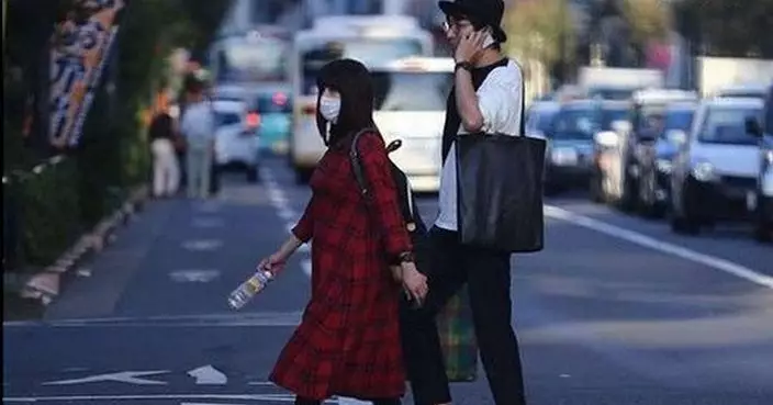 兩人於今年10月宣布結婚,當時上原多香子已懷有身孕。(網上圖片)