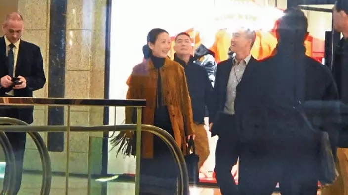 猷龍和太太羅秀茵結婚17年恩愛如昔。
