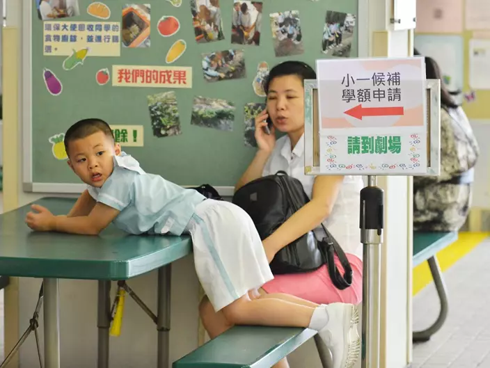家長可以在派位結果公佈當日開始,到其他心儀小學嘗試進行叩門。 資料圖片