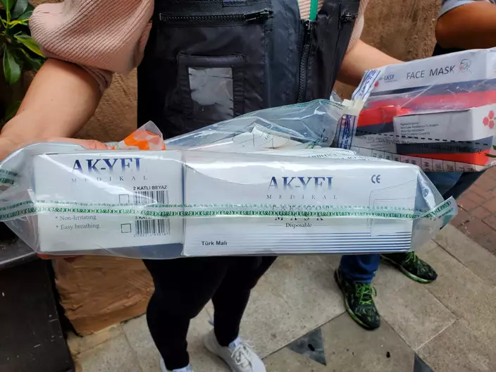 海關發現市面售賣的其中4款口罩