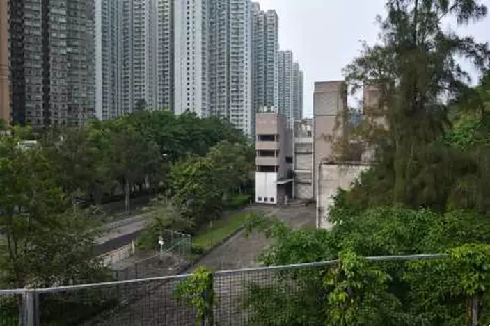 港鐵計畫利用將軍澳百勝角通風大樓,以及毗鄰的政府土地作上蓋發展。