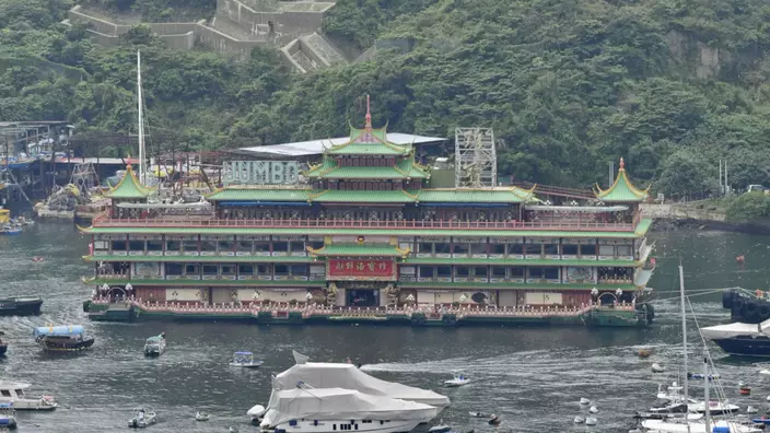 有46年歷史的老字號船餐廳「珍寶海鮮舫」。資料圖片