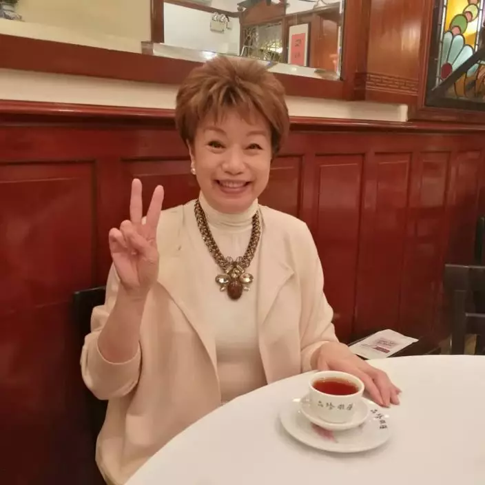 周圍食。