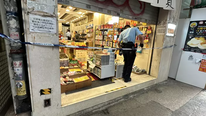 店舖被爆竊，警員到場調查。