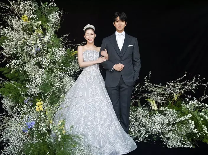 ​​李昇基和李多寅在4月7日舉行婚禮（網上圖片）