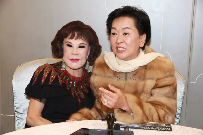 祥嫂(右)在持續近十年的爭產案上,最終敗訴,需向仔女交出擁有前楚留香酒樓舖位公司的58%股份。
